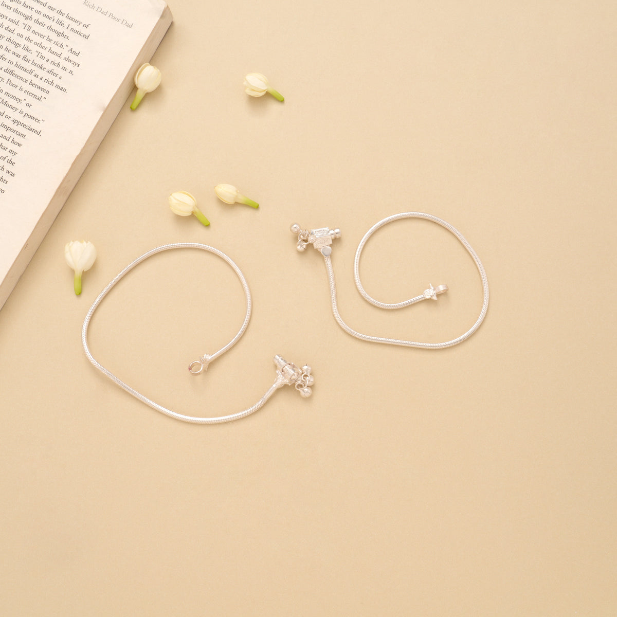 Sleek Snake Design Silver Anklet