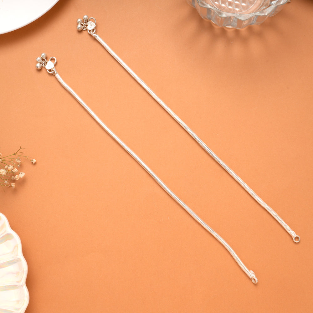 Bold Bombay Model Silver Anklet
