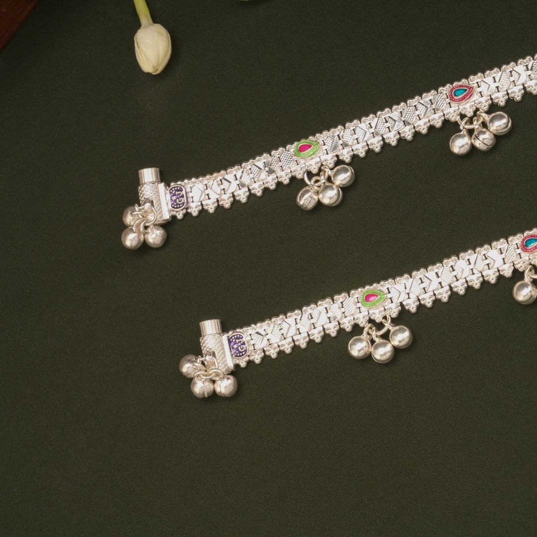 Trendy Triple Leaf Design Enamel Silver Anklets