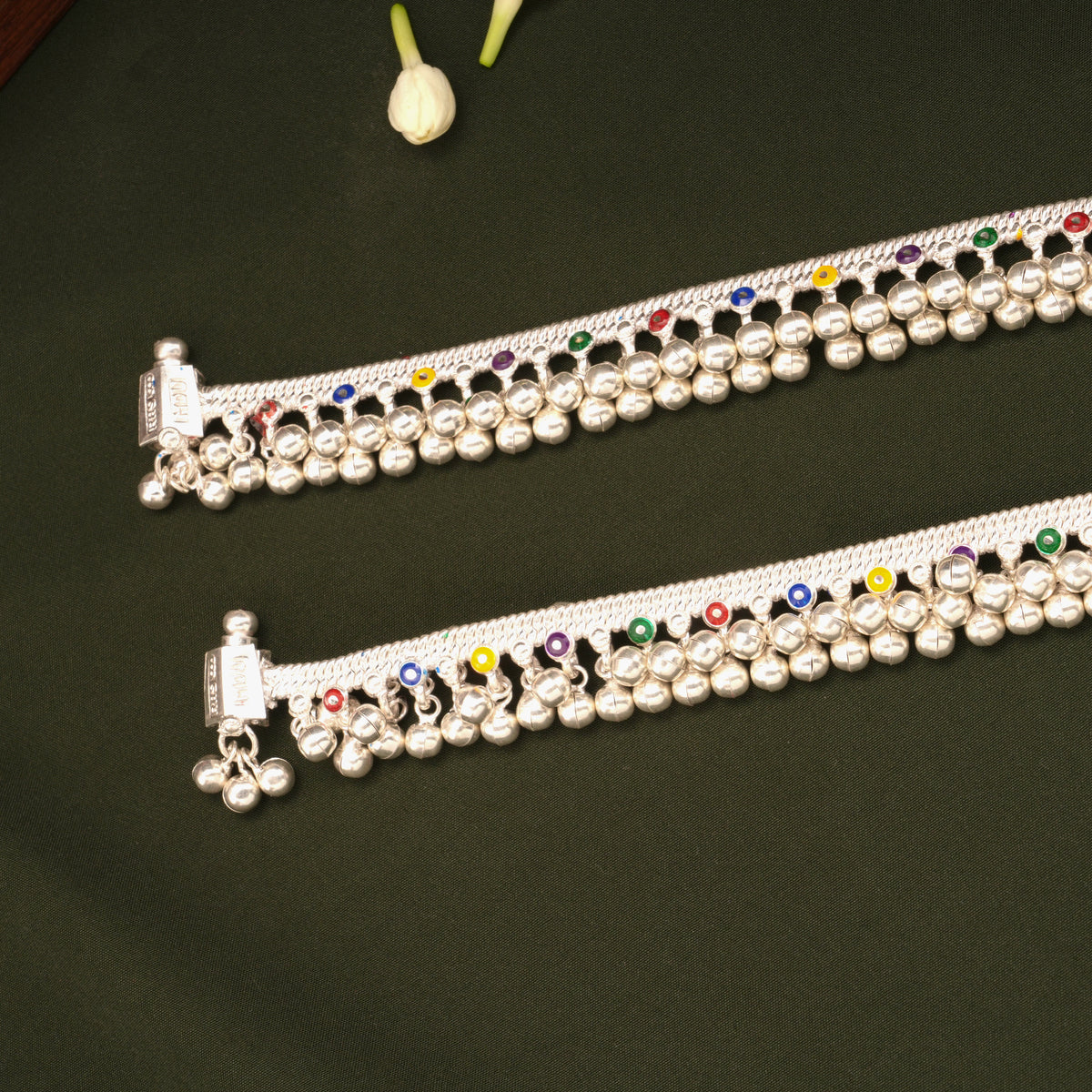 Modern Multicolour Circle Flower Enamel Silver Anklets