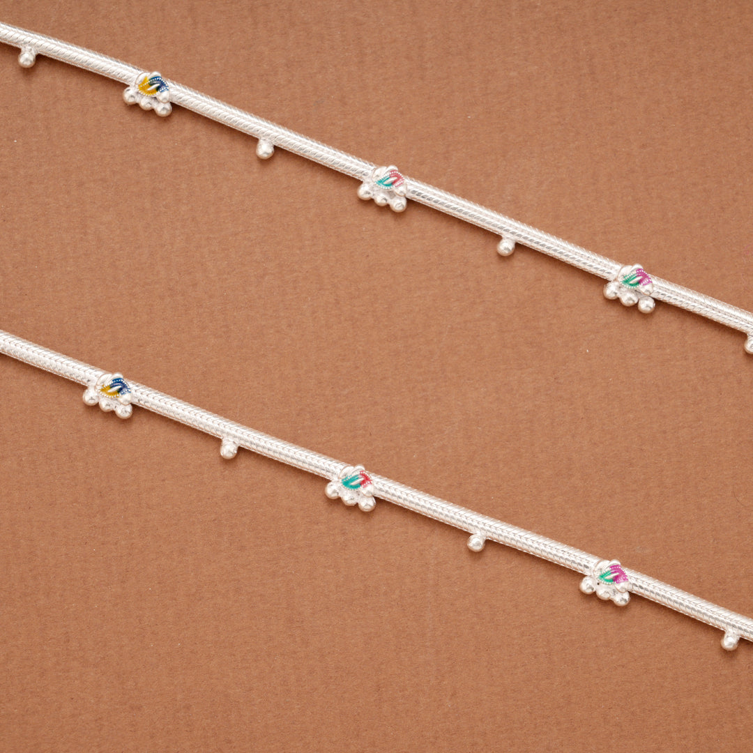 Classic Leafy Enamel Design Silver Anklets