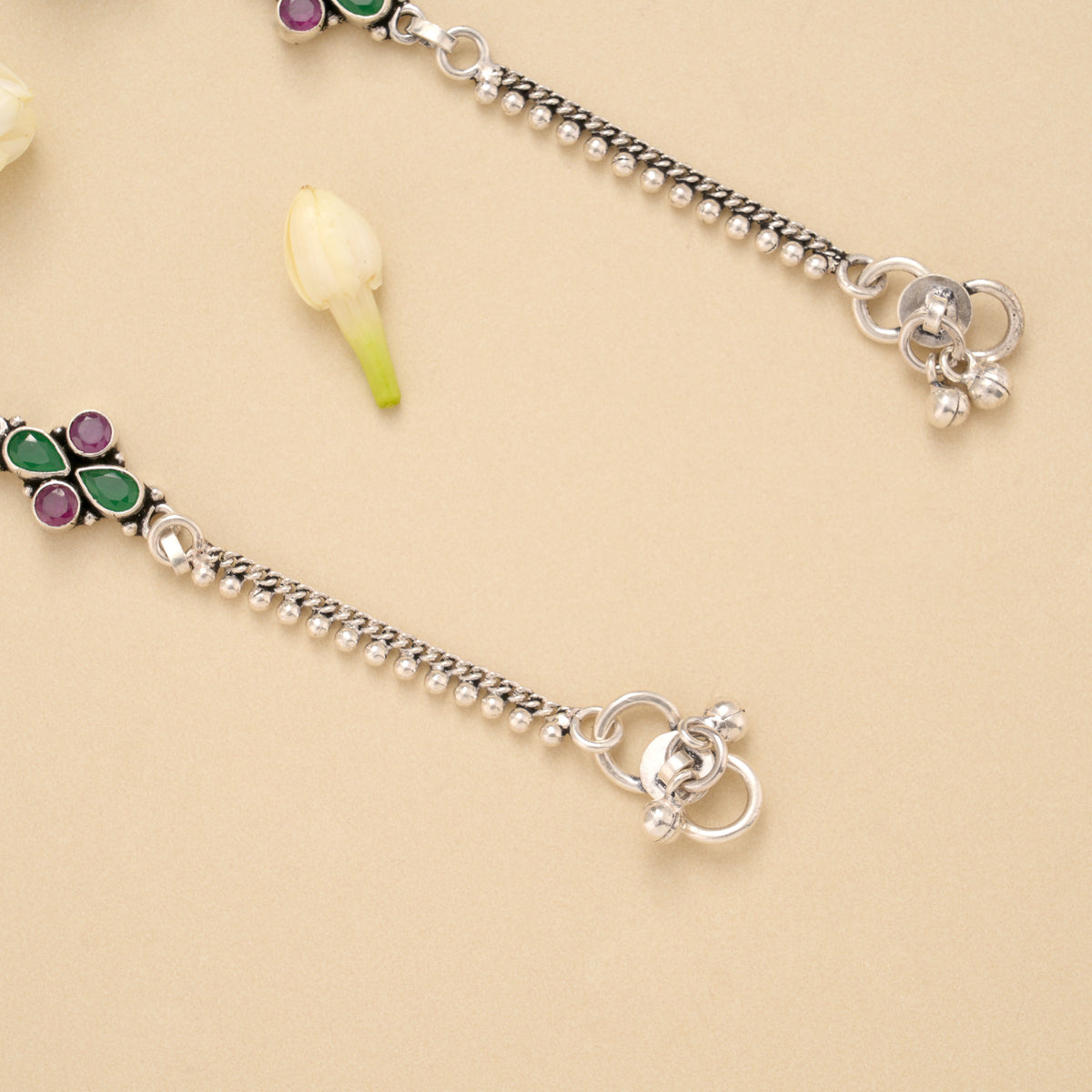 Blossom Flower Pattern Emerald Silver Anklet
