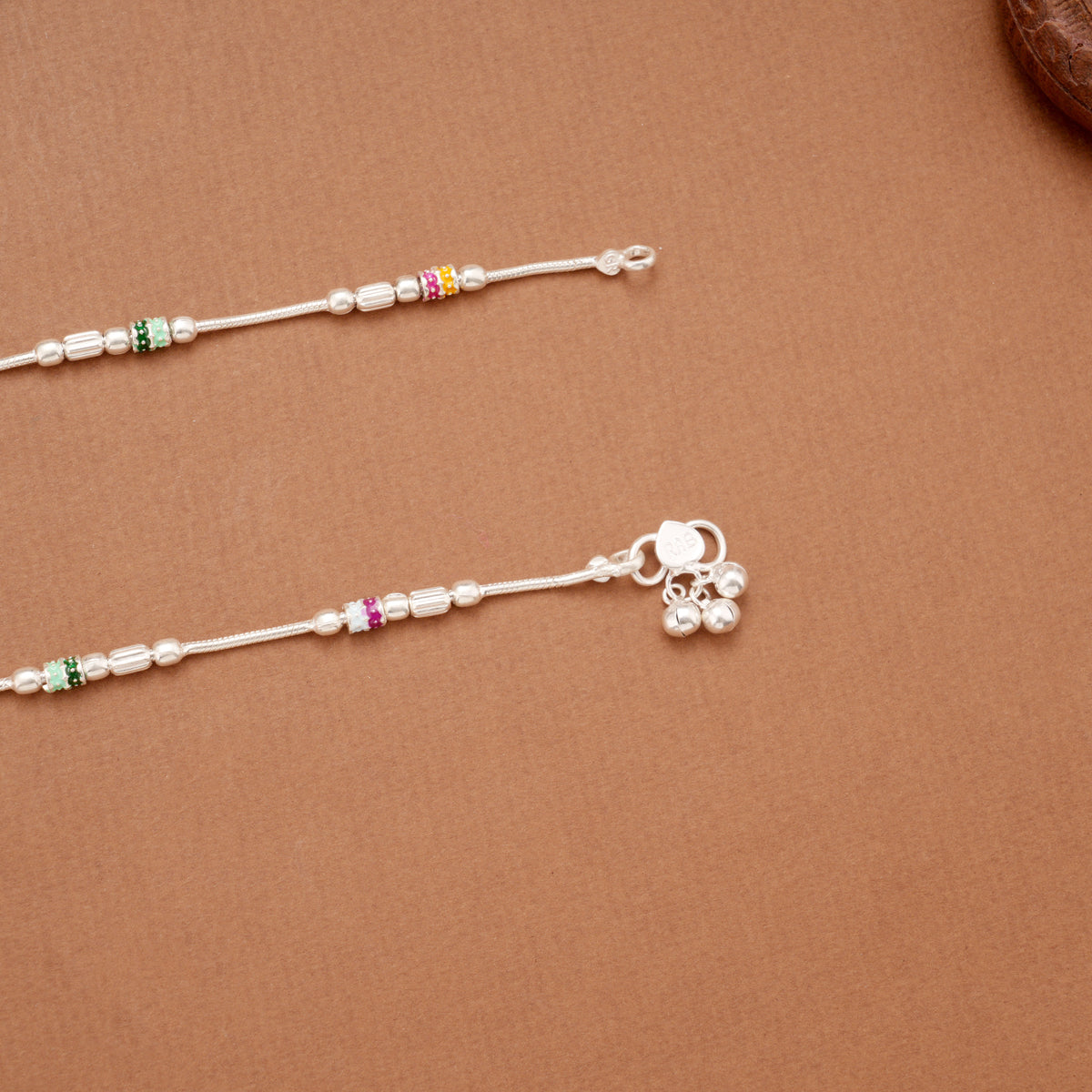 Trendy Twisted Sleek Design Silver Anklets