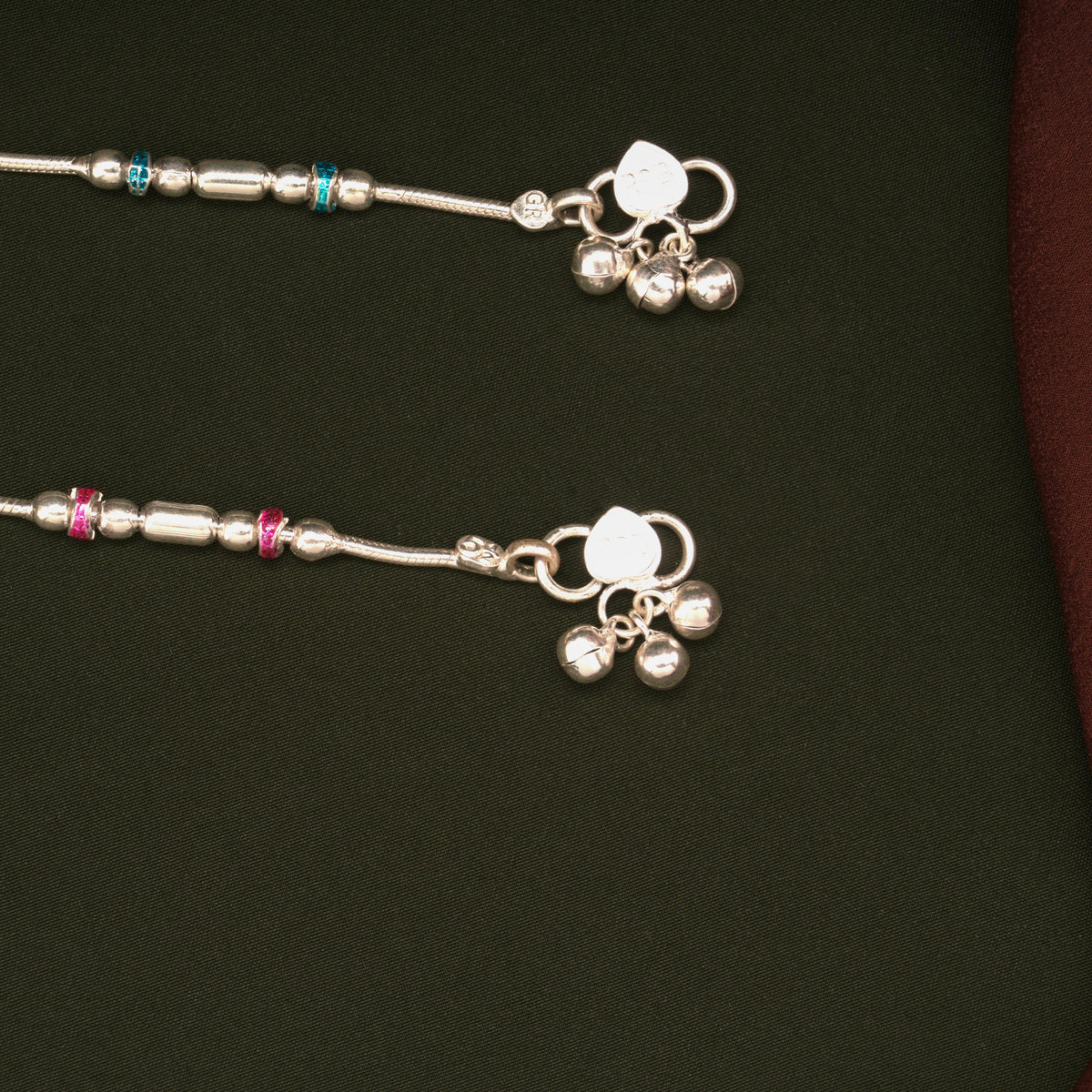 Sleek Pattern Enamel Beaded Design Silver Anklets