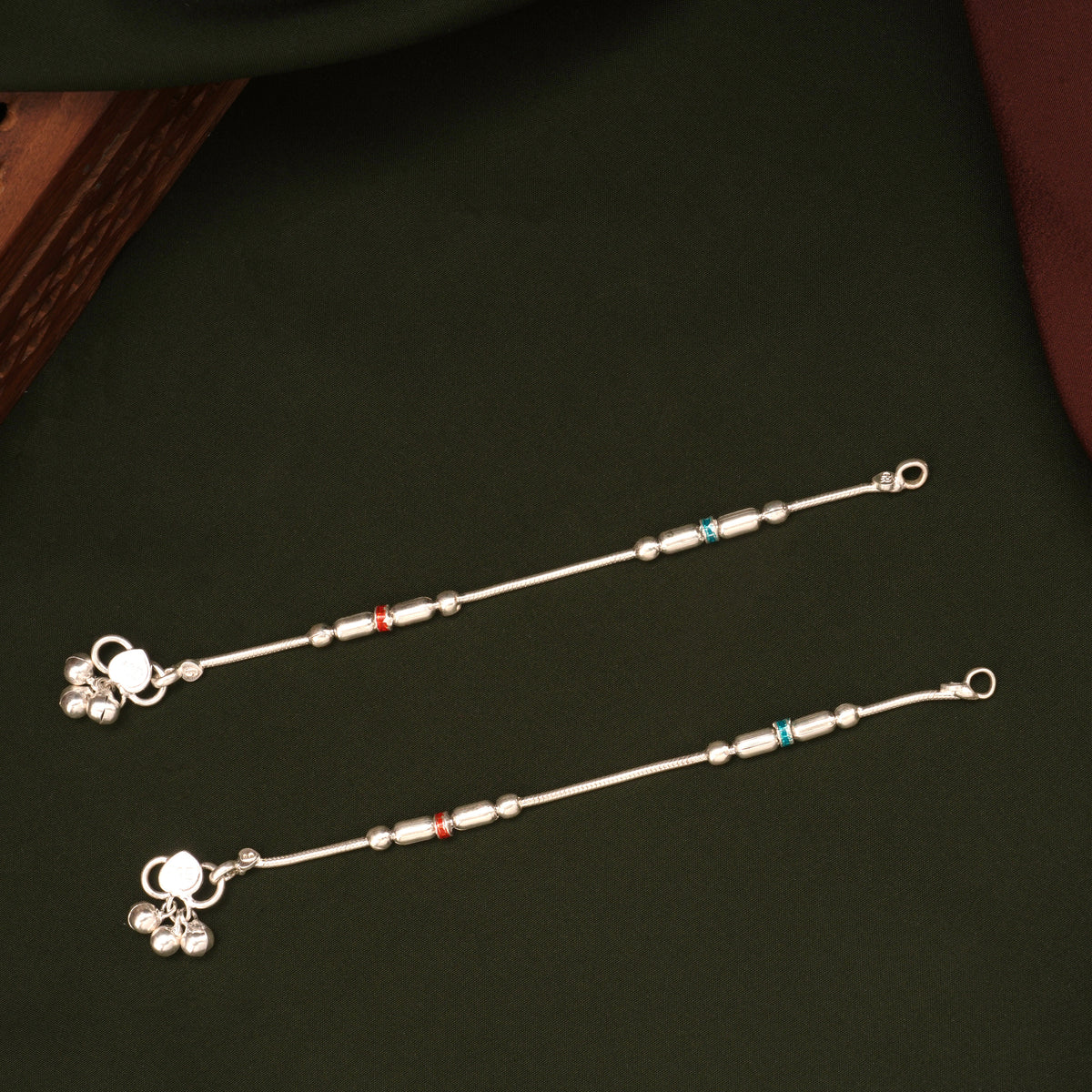 Classic Barrel Shaped Enamel Design Silver Anklets