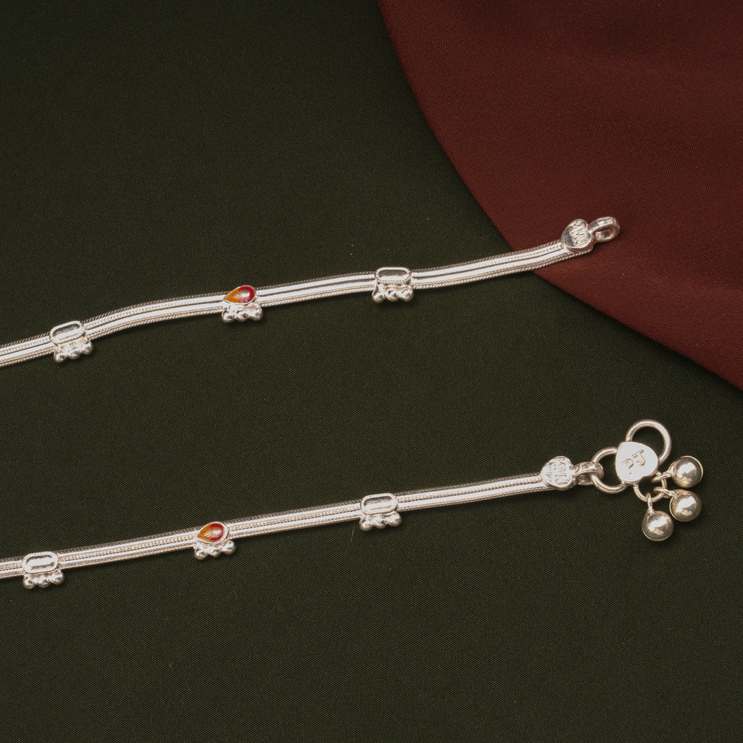 Classic Braided Leaf Enamel Design Silver Anklets