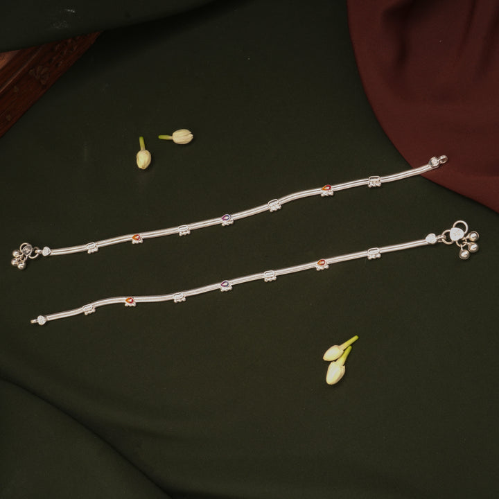 Classic Braided Leaf Enamel Design Silver Anklets