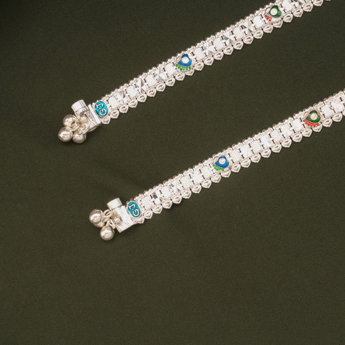 Trendy Multicolour Enamel Heart Design Silver Anklets