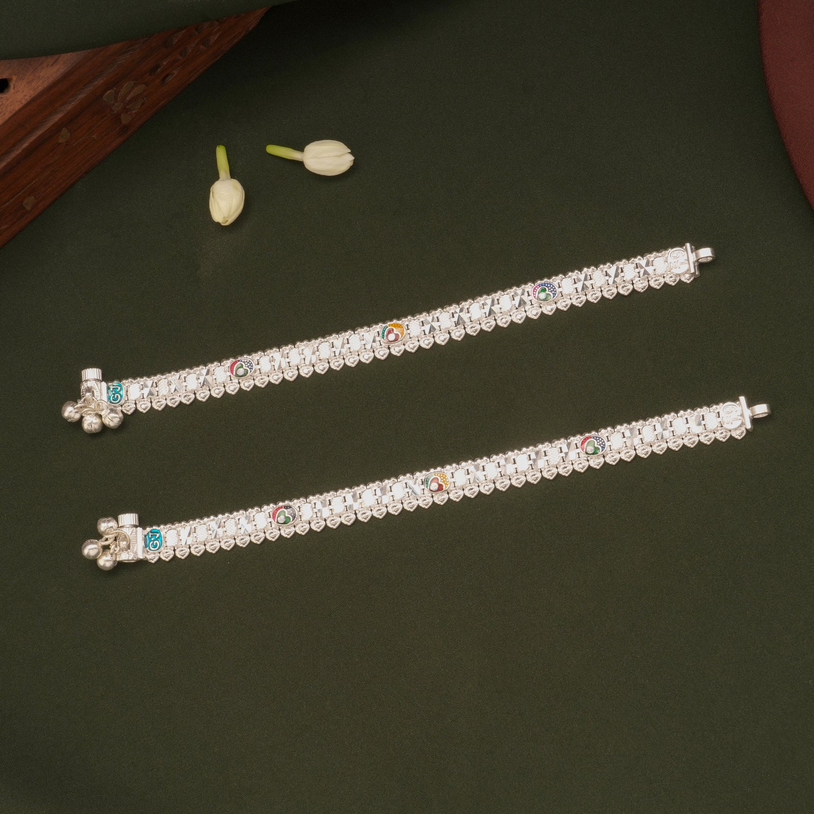 Minimal Multicolour Heart Enamel Silver Anklets