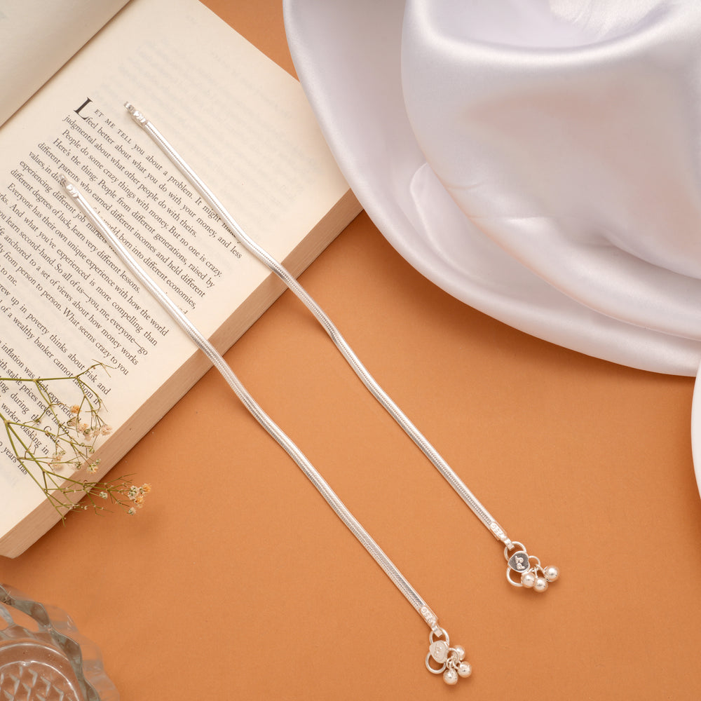 Sleek Flat Snake Design Silver Anklets