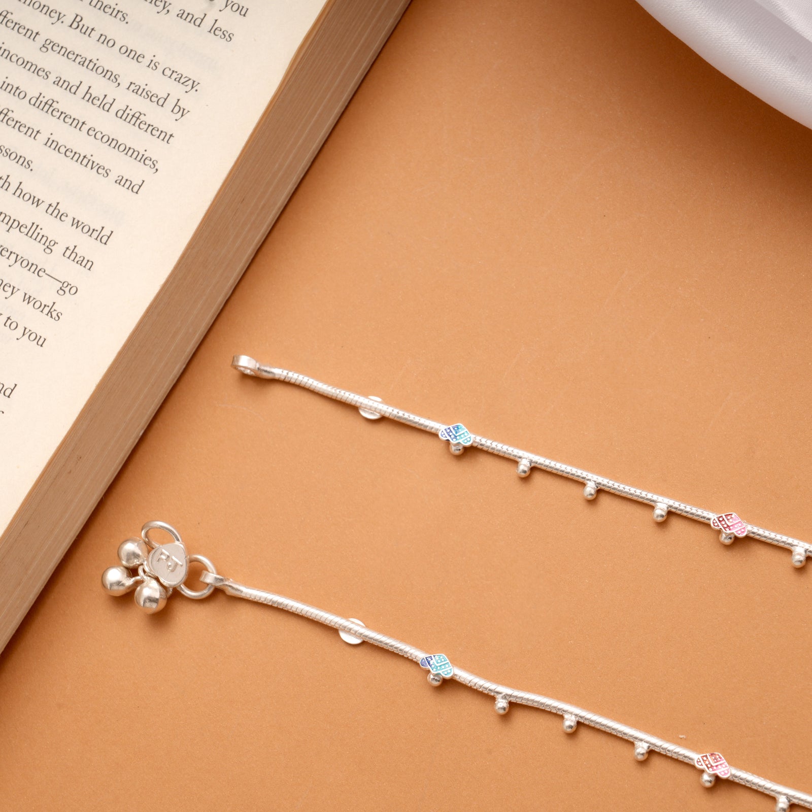 Sleek Double Colour Heart Enamel Silver Anklets