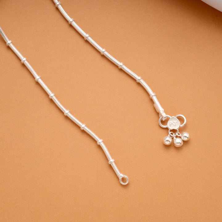 Elegant Beaded Plain Design Silver Anklets