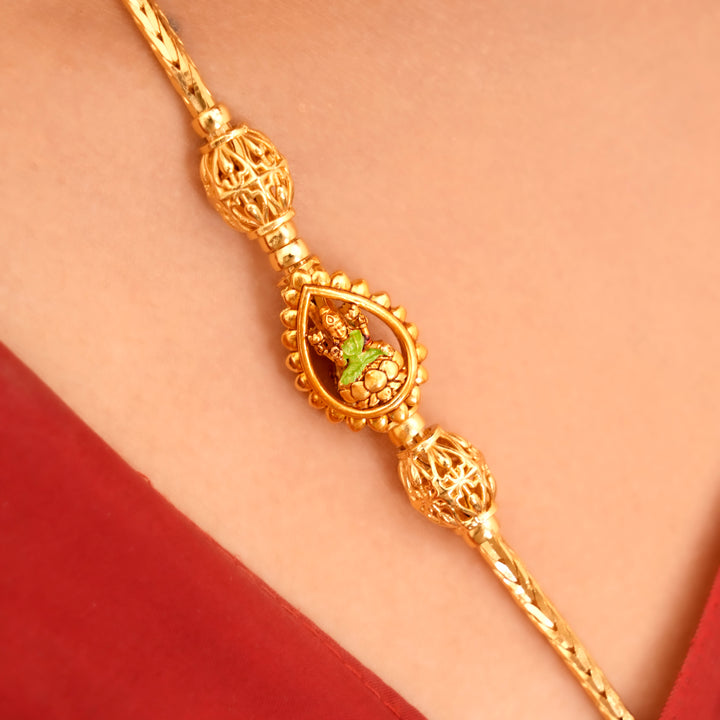 Traditional Leaf Shape Lakshmi Mugappu Chain