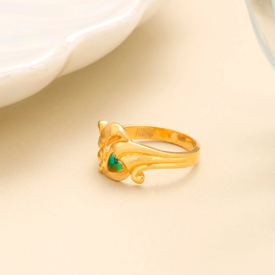 Elegant Enamel Heart Floral Motif Ring