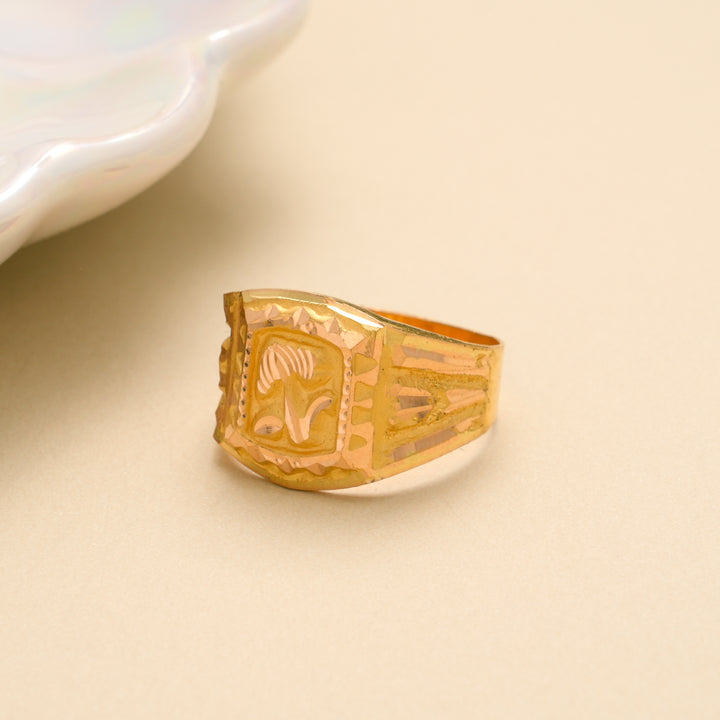 Elegant Fine Gold Ring