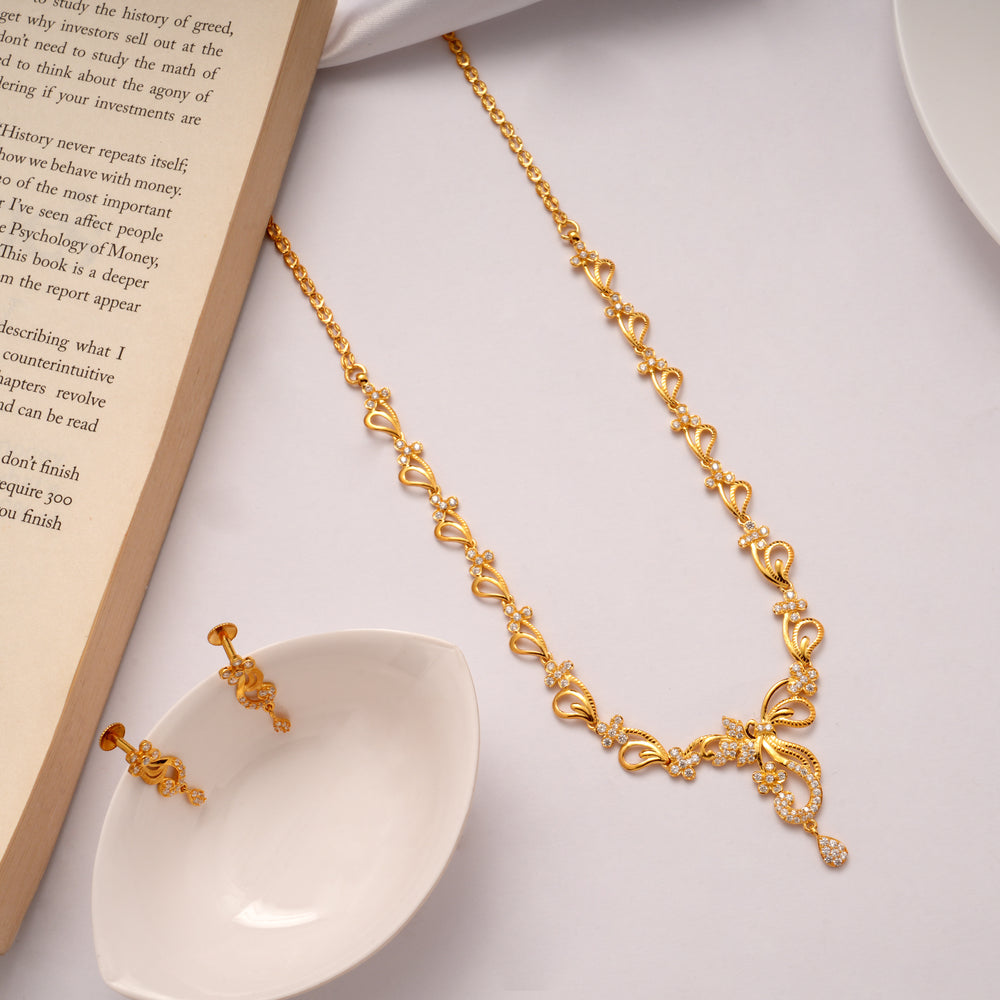Shine Finish Floral Golden Necklace Set