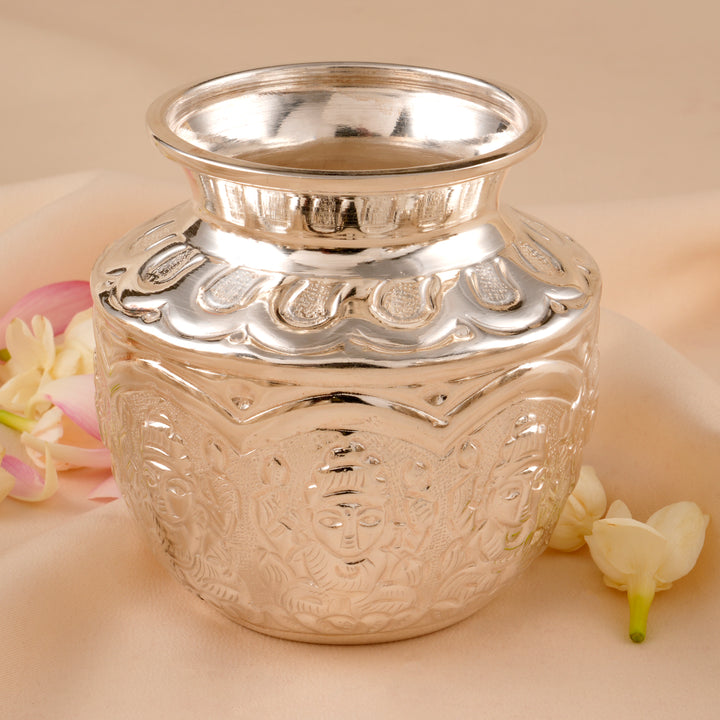 Traditional Lakshmi Silver Chombu