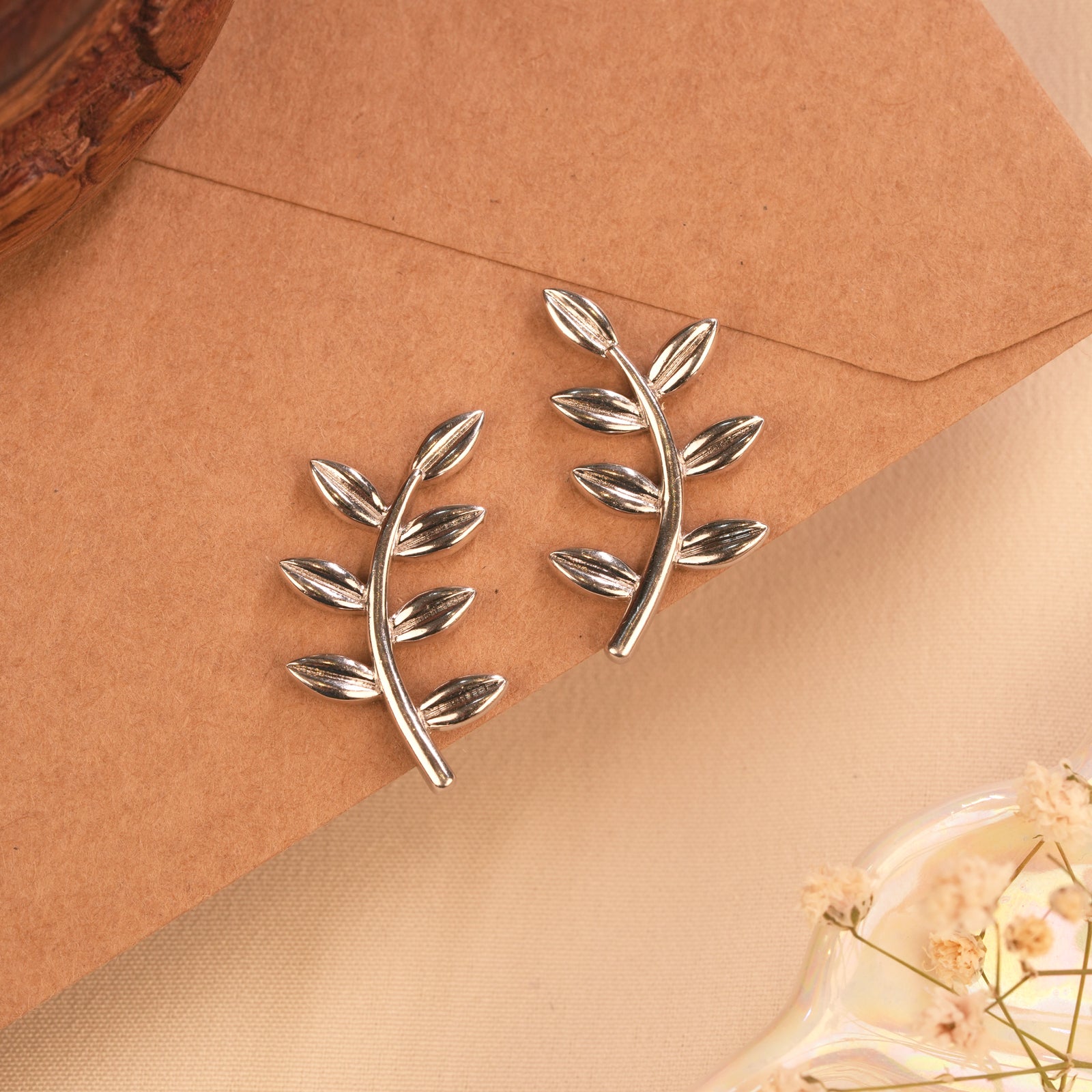Elegant Leaf Silver Vine Ear Stud