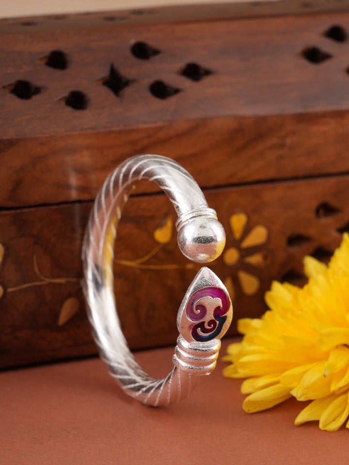 Om with Ball Design Silver Kappu