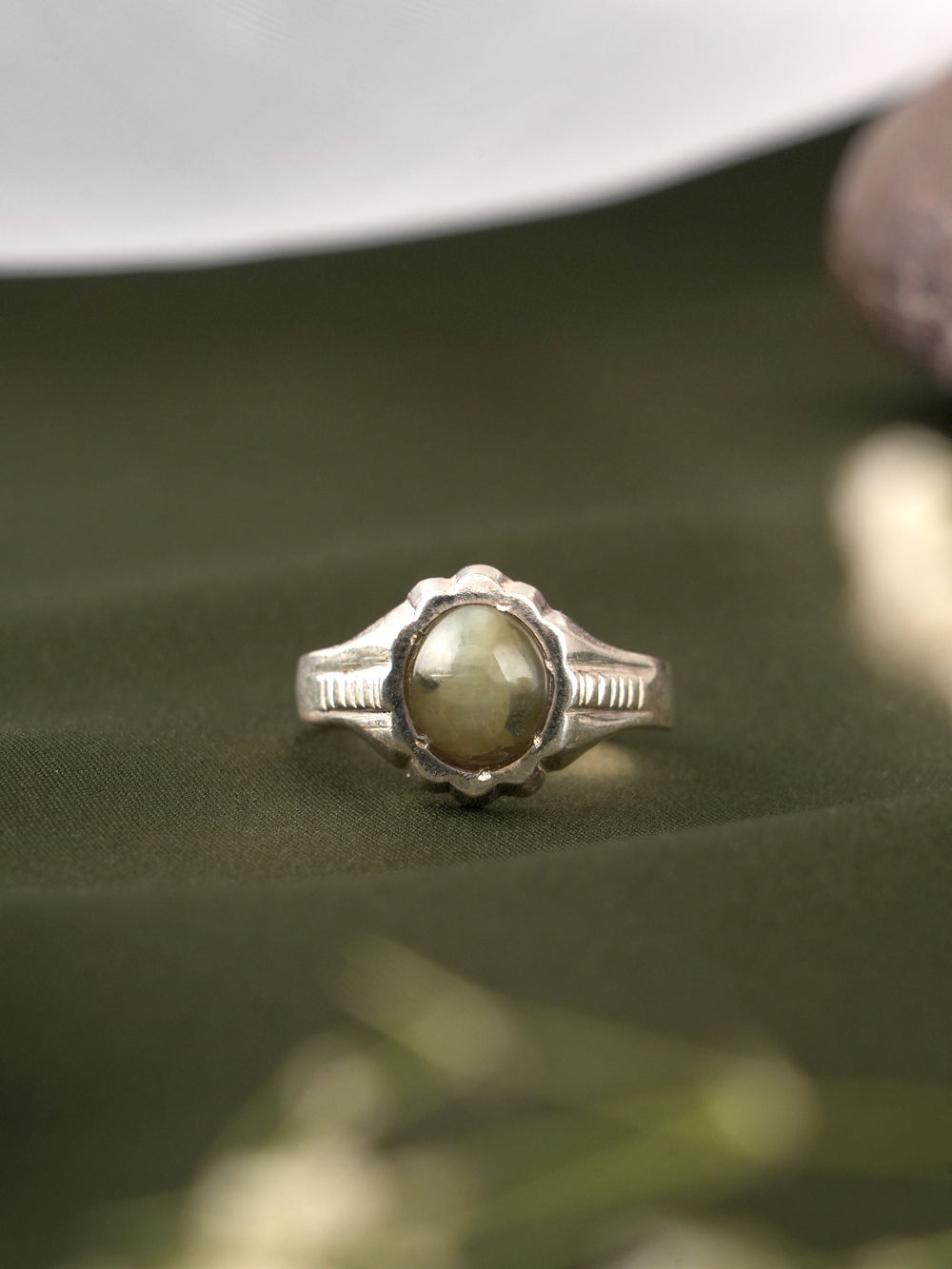 Gemstone Oval Cat Eye Silver Ring