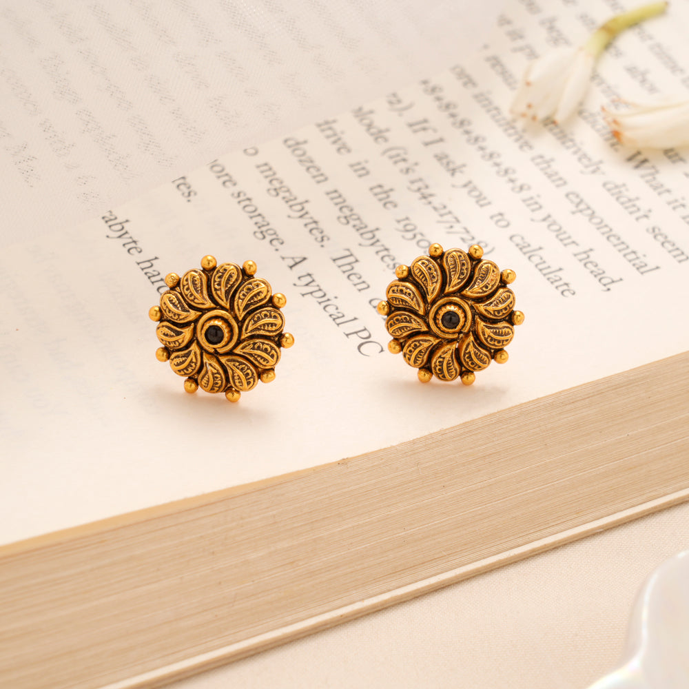 Detailed Antique Silver Golden Kundan  Stud