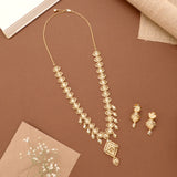 Elegant Leafy Pattern Casting Golden Necklace Set