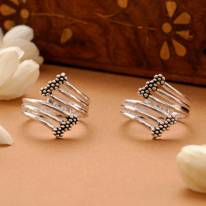 Silver Plain Wire Floral Drop Toe Ring