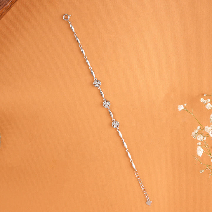 Dainty Heart in Floral Clover Silver Bracelet