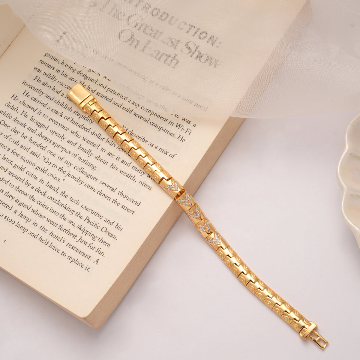 Intricate V Shape Link Design Golden Bracelet