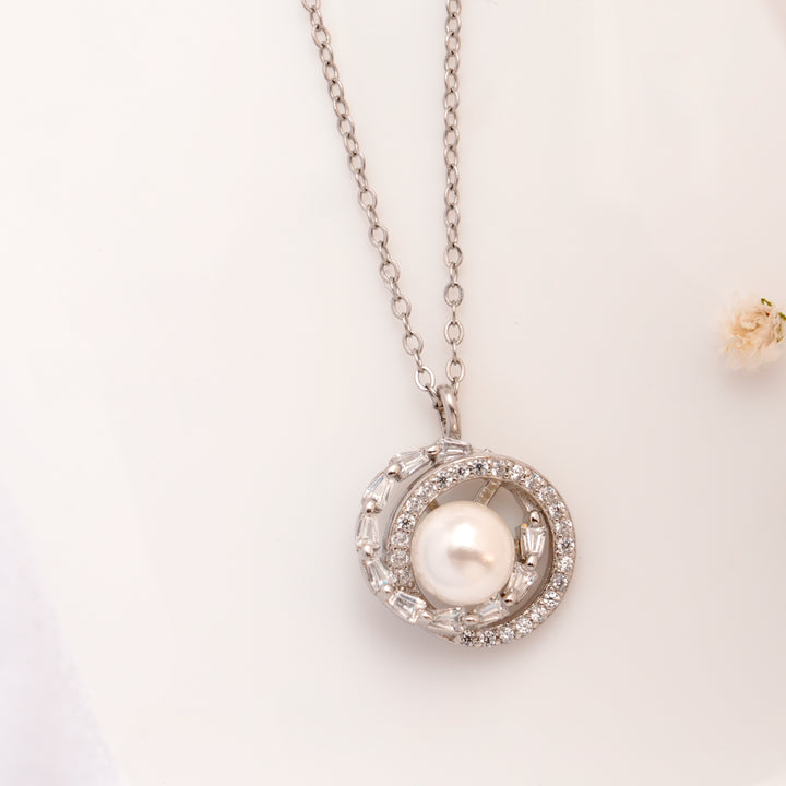 Radiant Pearl Pendant Silver Chain