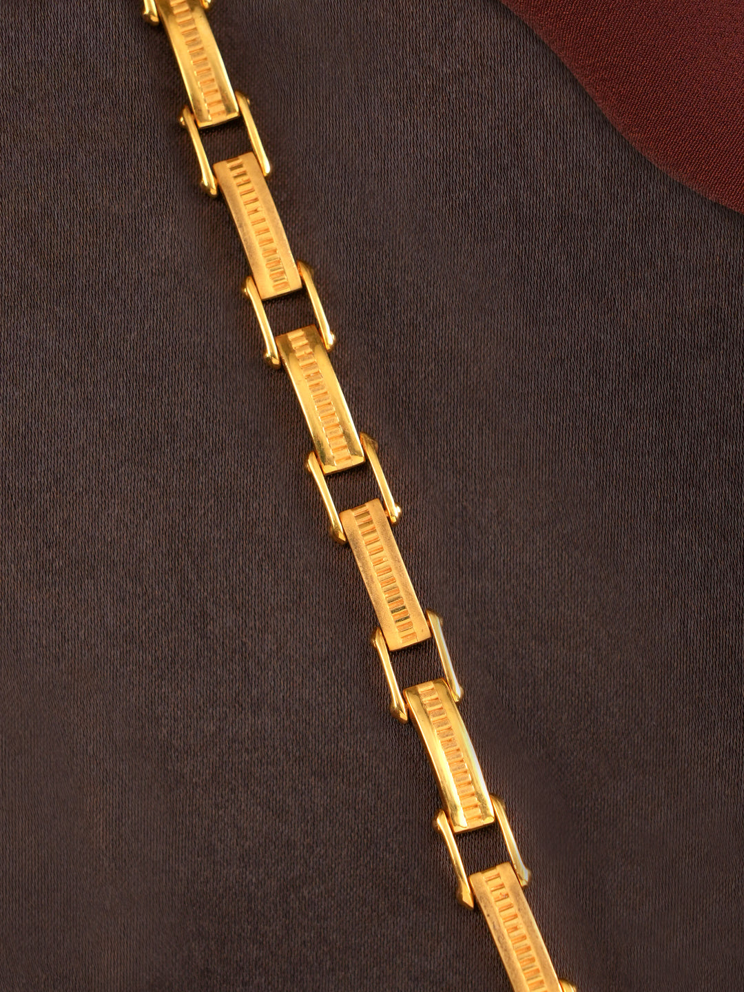 Classic Interlocked Gold Bracelet for Men