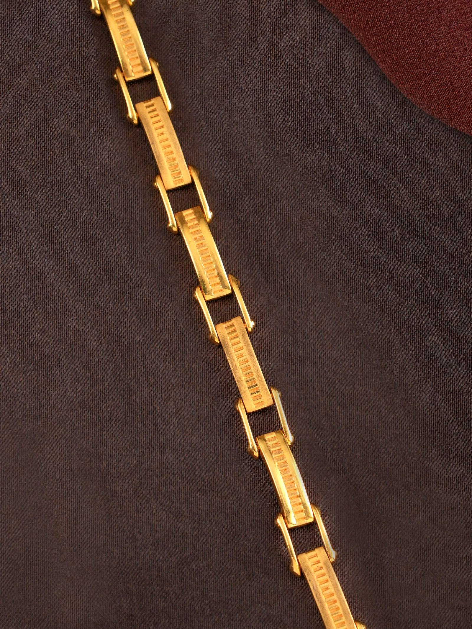 Classic Interlocked Gold Bracelet for Men