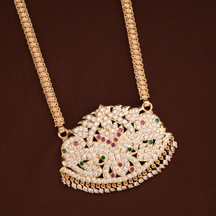 Flower Pattern Pendant White Stone Golden Chain
