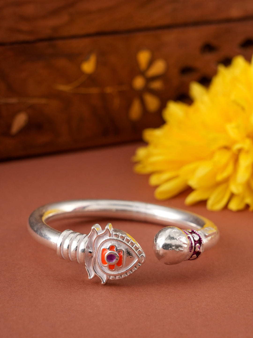 Divine Touch in Enamel Silver Vel Kappu
