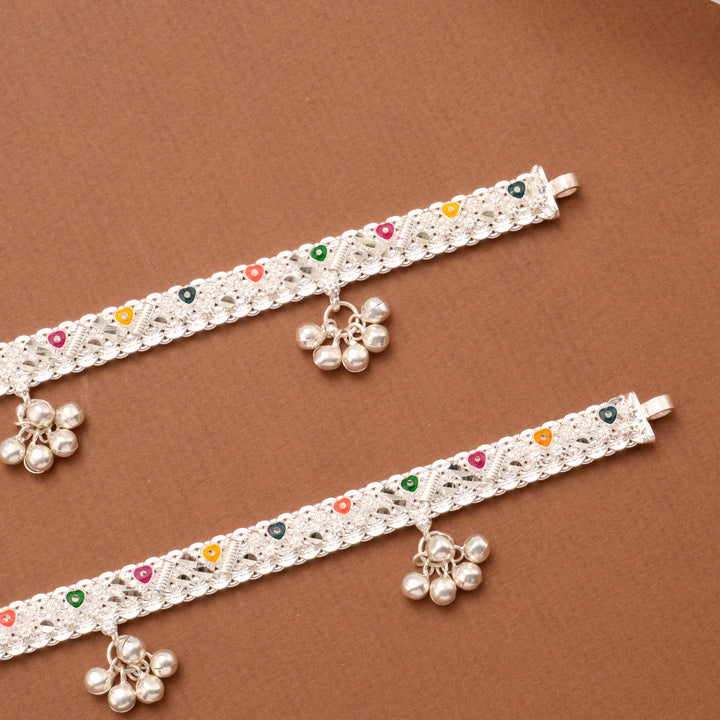 Timeless Enamel Heart Motif Drop Silver Anklet