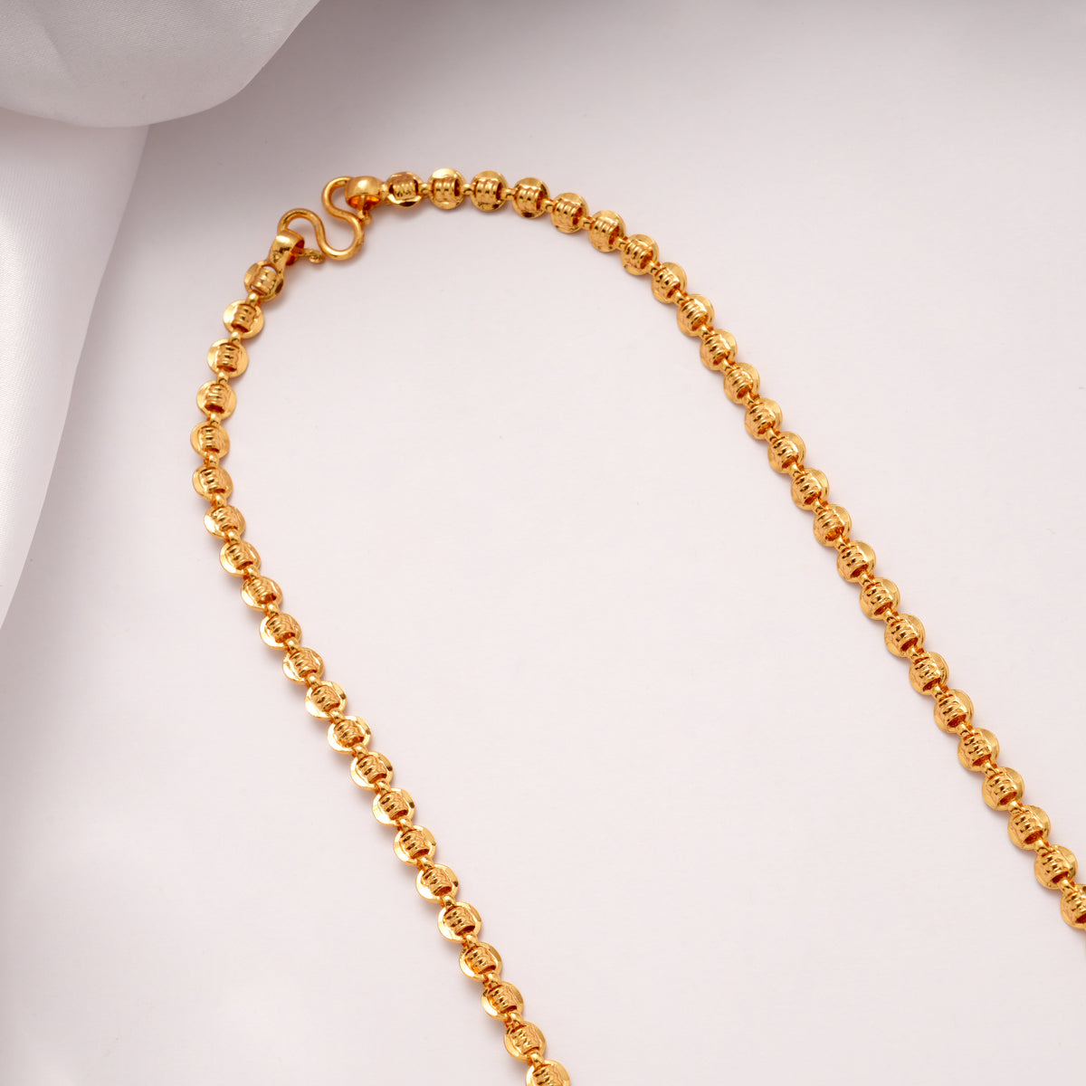 Elegant Golden Ball Design Chain