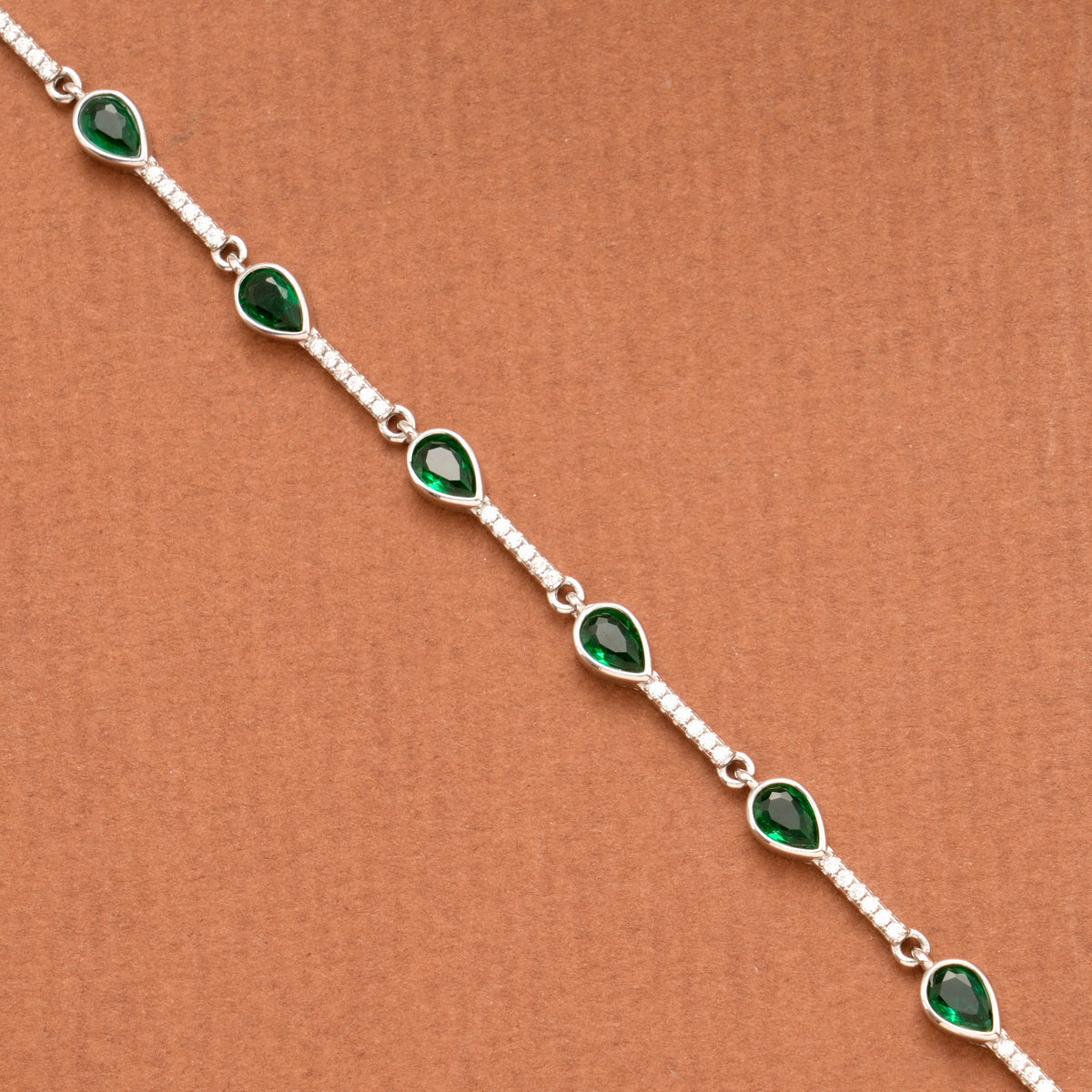Pretty Green Tear Drop Stone Silver Women’s Bracelet