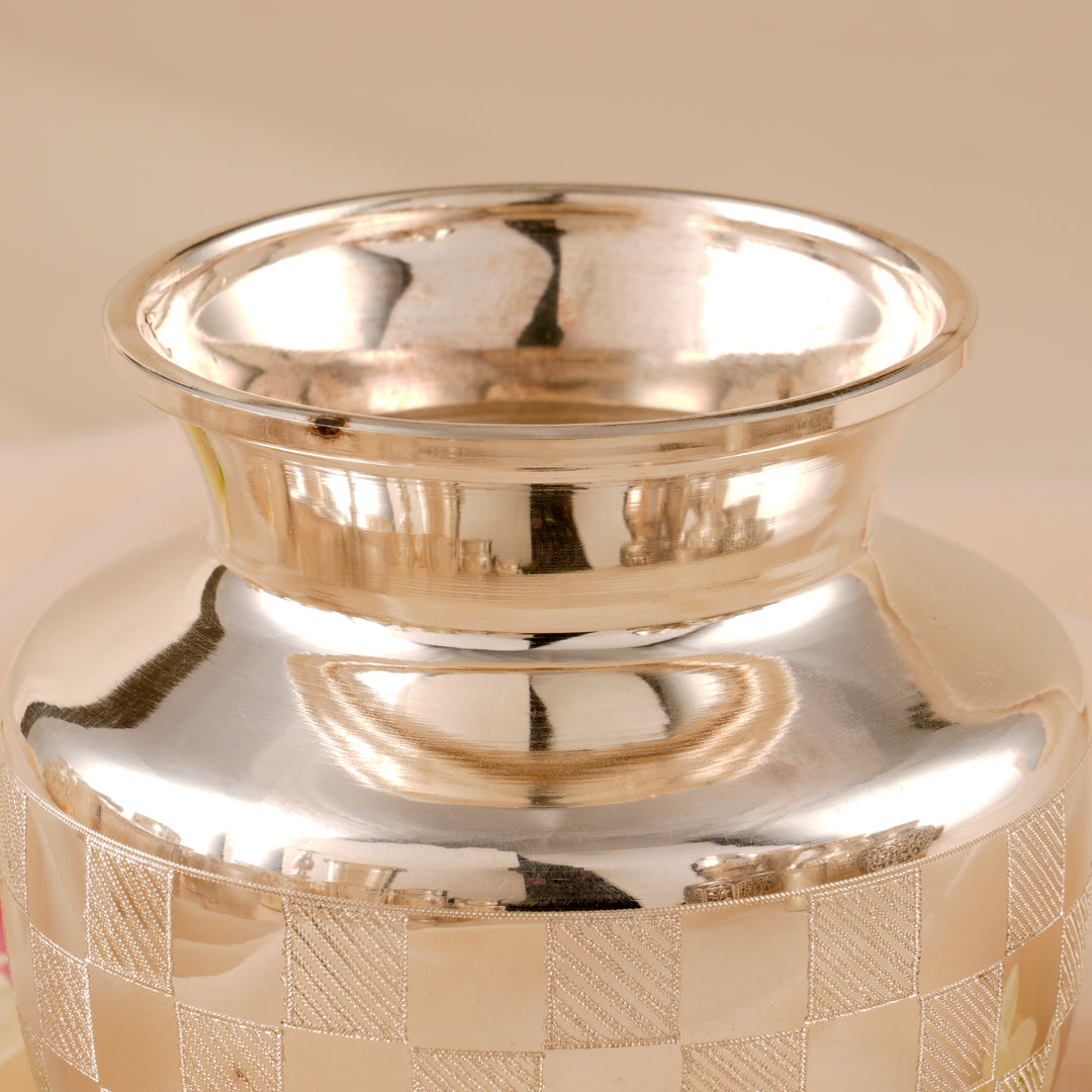 Classic Silver Design Chombu