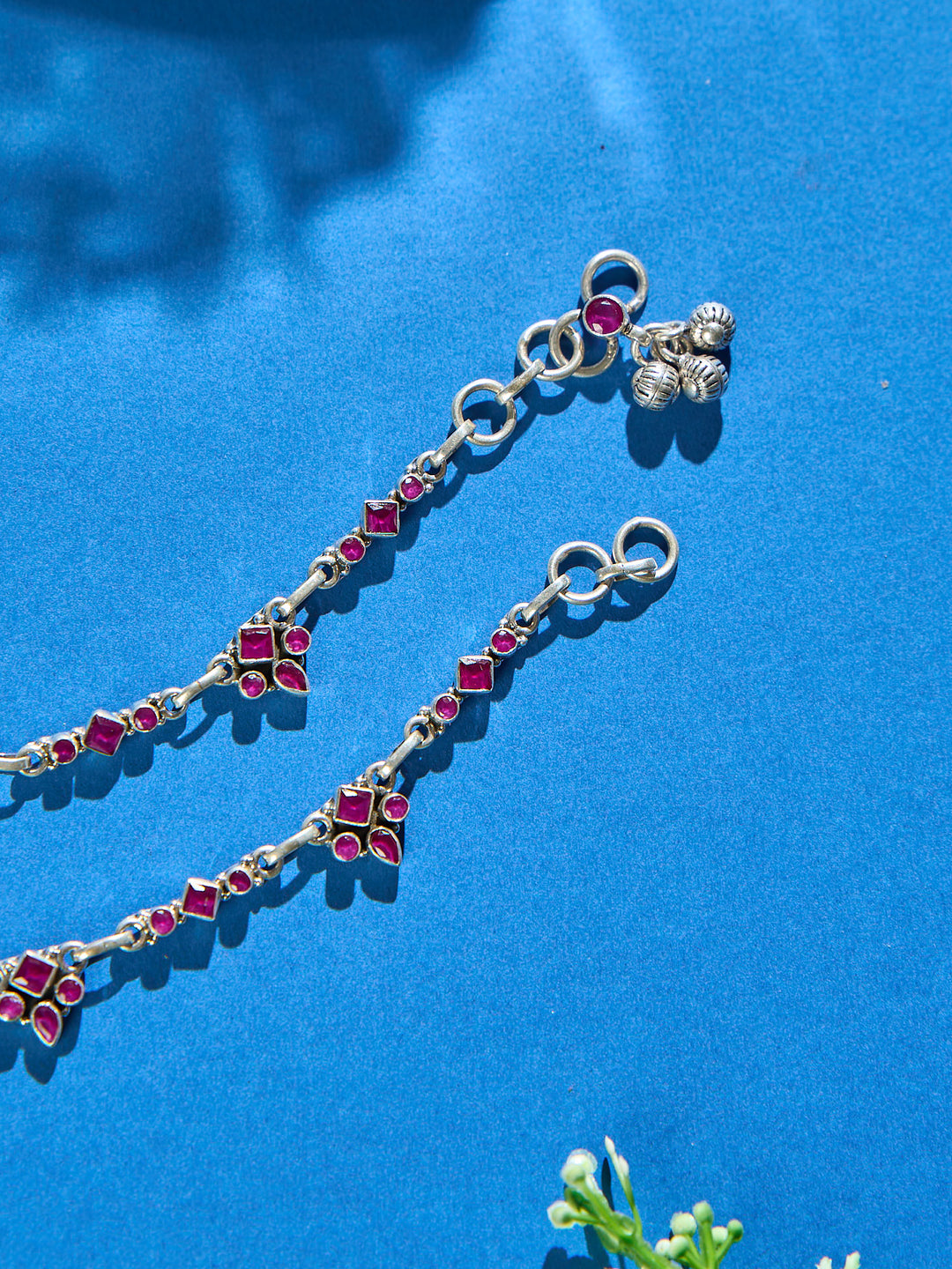 Gleaming Ruby Flow Antique Anklet