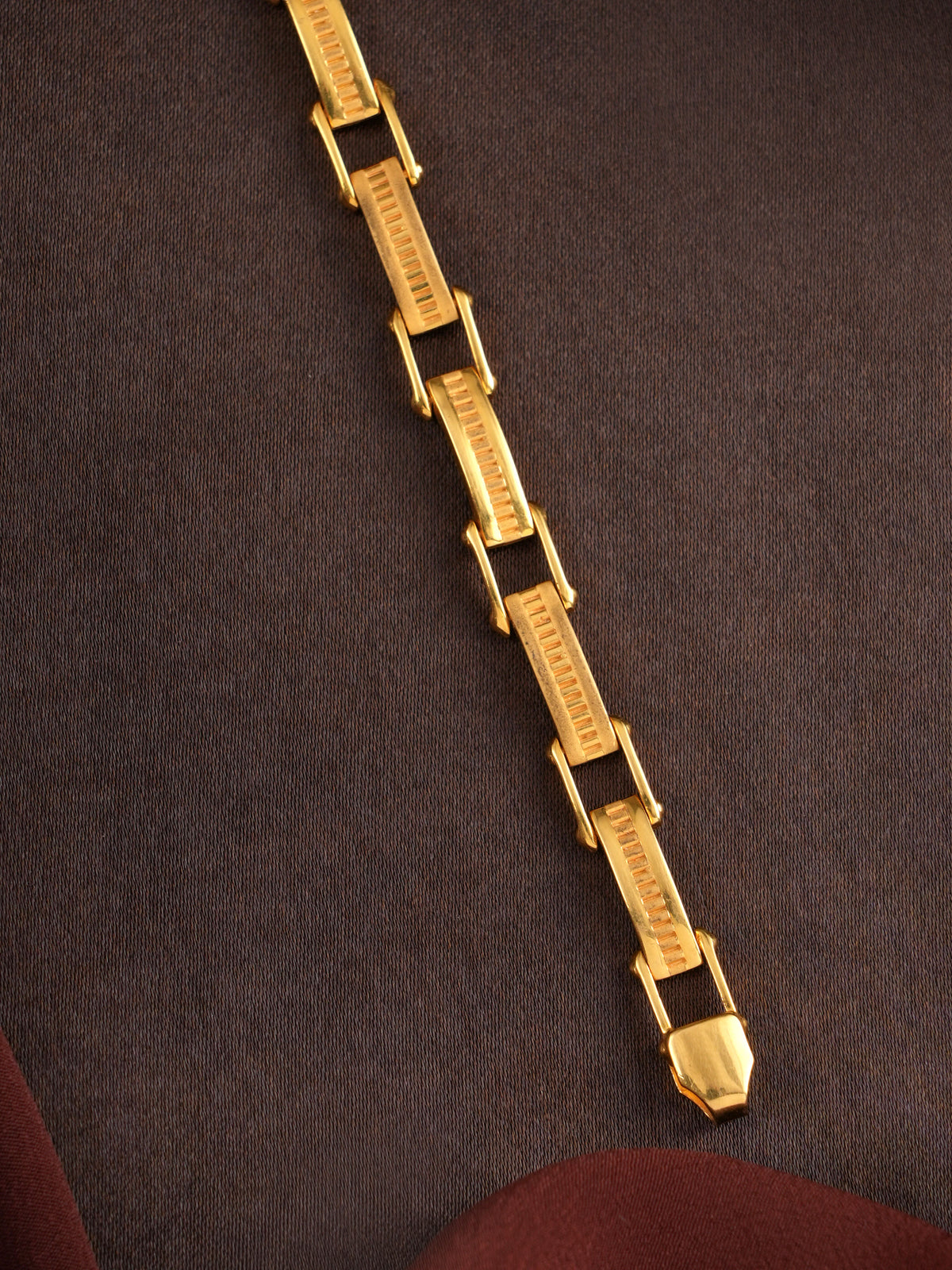 Classic Interlocked Gold Bracelet for Men