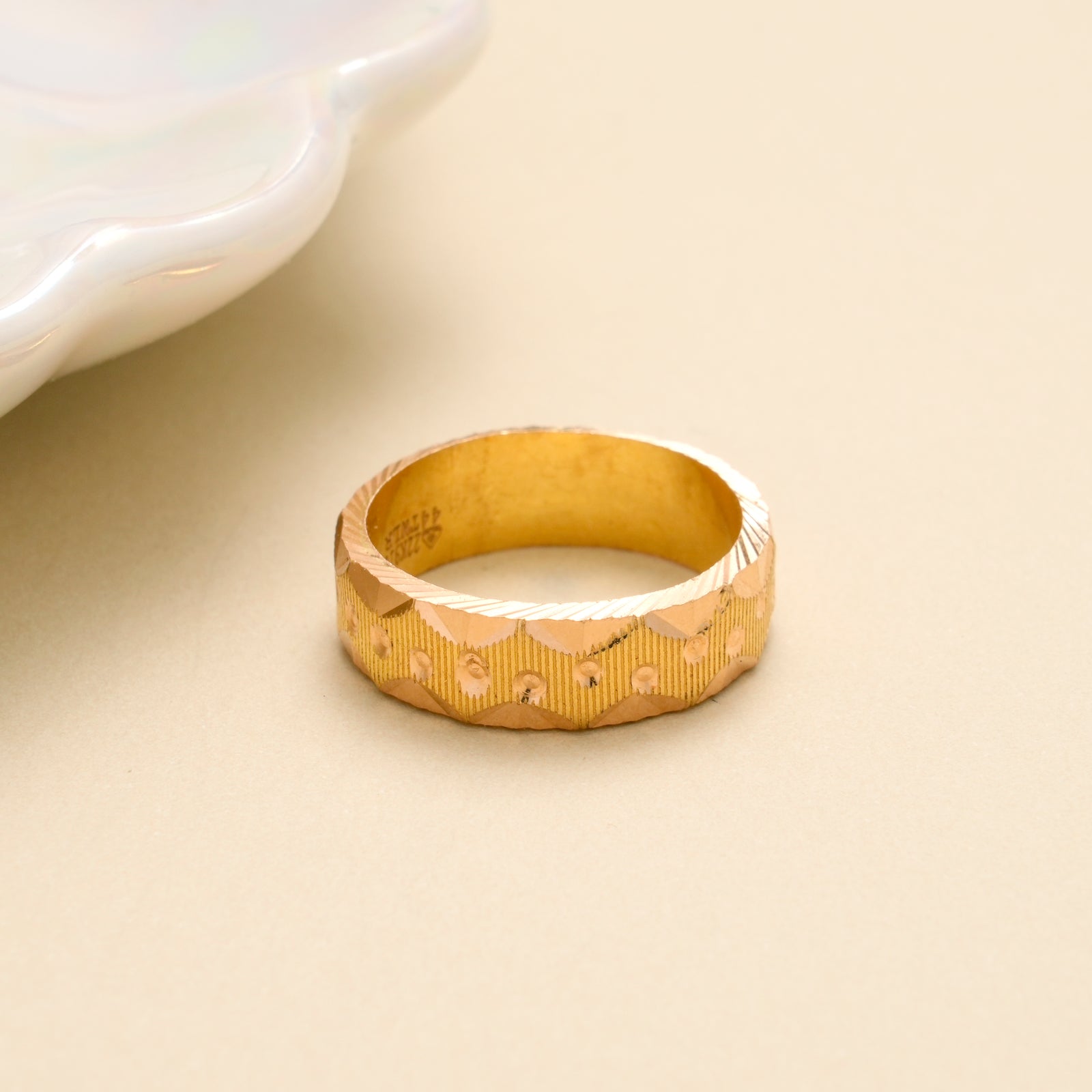 Dual Finish Carved Gold Band Ring
