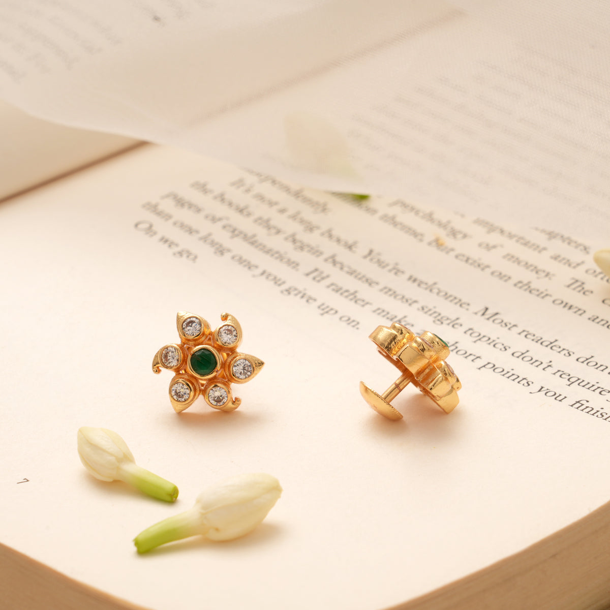 Sleek Snowflake Design Golden Stud