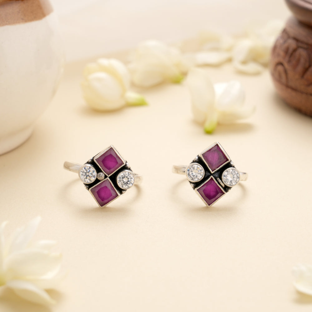 Ruby Square Aura Silver Toe Ring