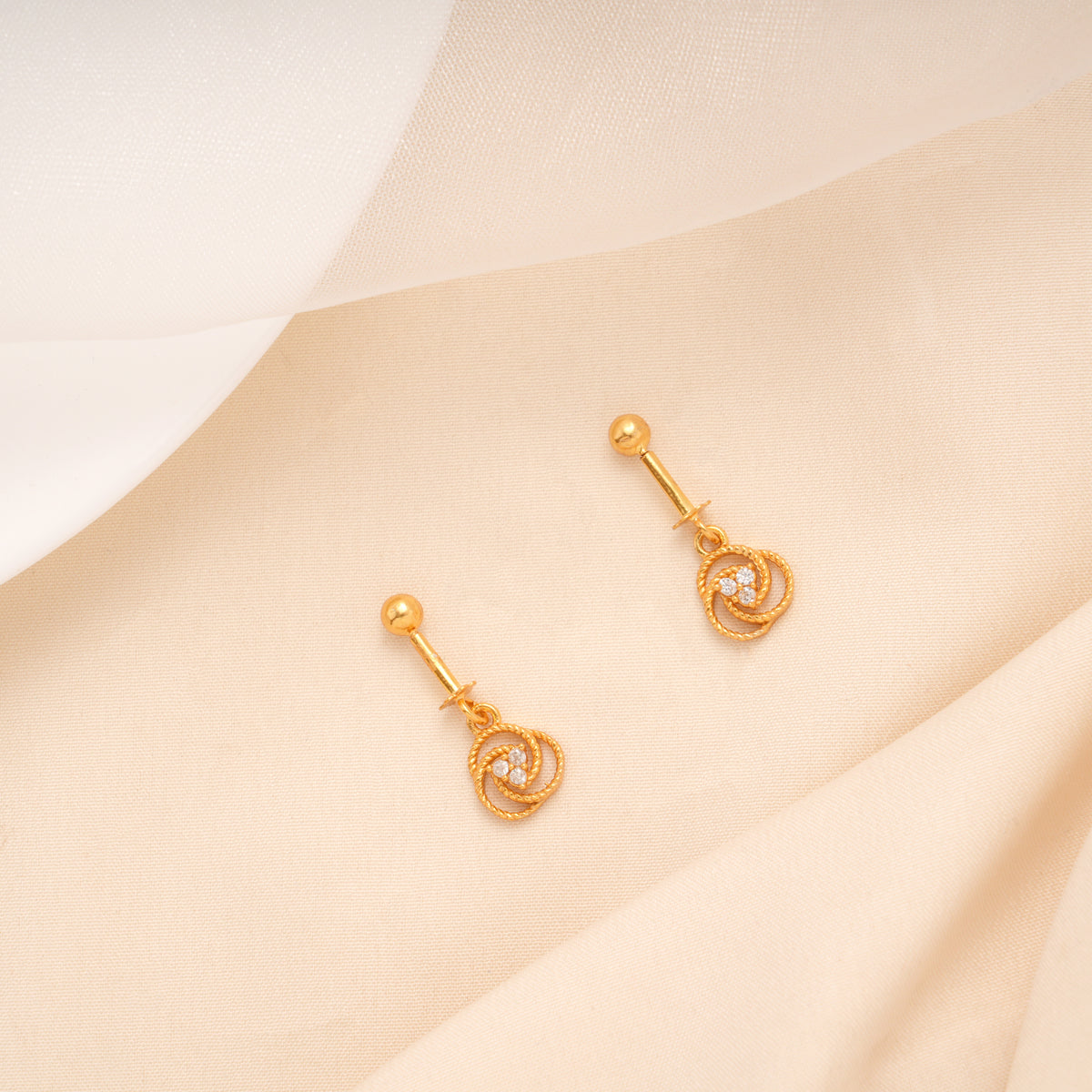 Heritage Spiral Design Stone Blossom Golden Koppu