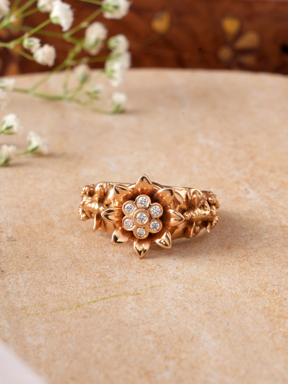 Divine Floral Vinayagar Diamond Ring