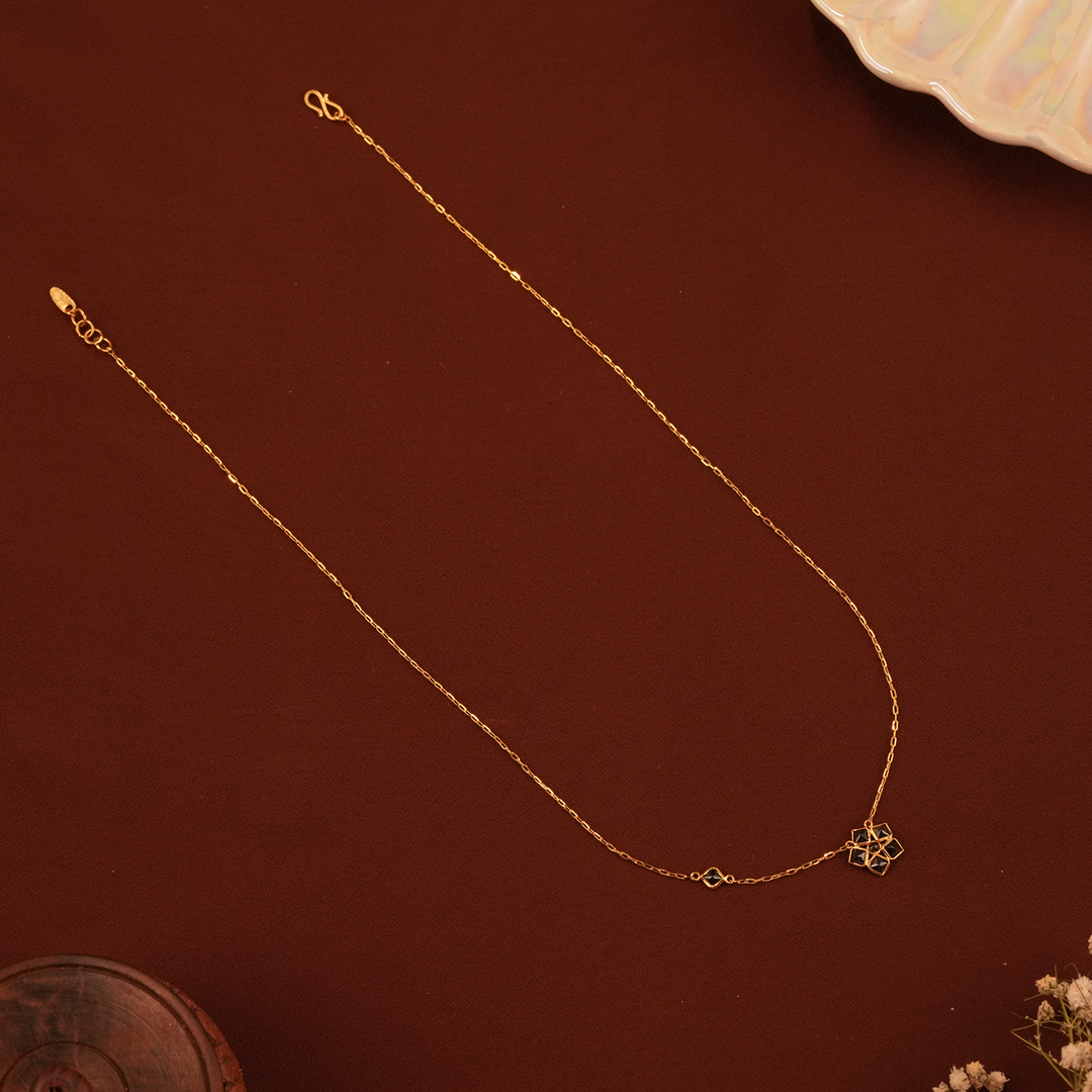 Blossom Black Flower Gold Chain
