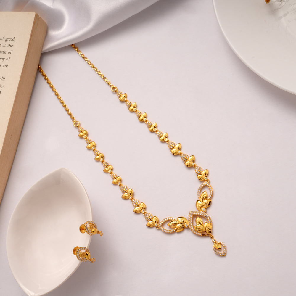 Elegant Leaf Vine Golden Necklace Set