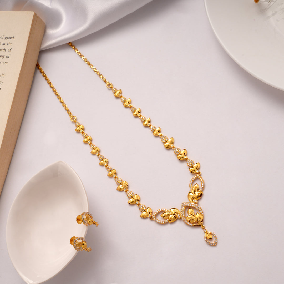 Elegant Leaf Vine Golden Necklace Set