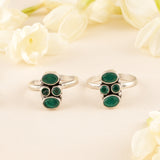 Circle Emerald with Silver Toe Ring