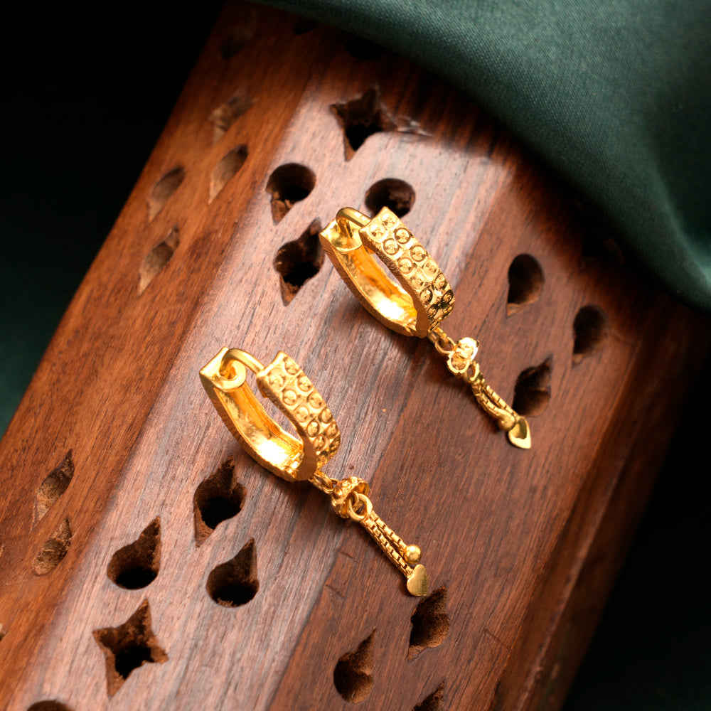 Gold Vali Chain Heart Drop Earring
